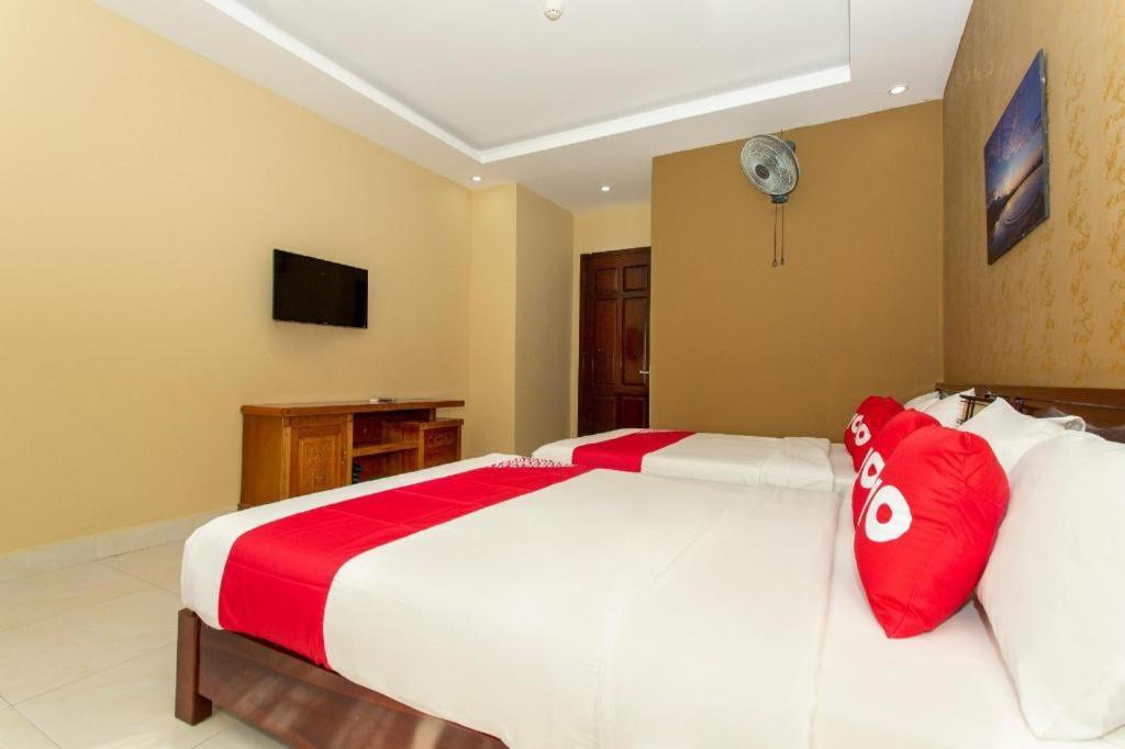 Oyo 1067 Phuc Long Hotel Da Nang Exterior photo